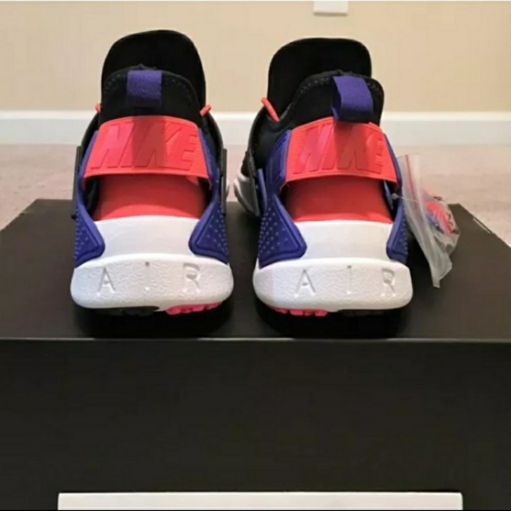 Air Huarache by Nike